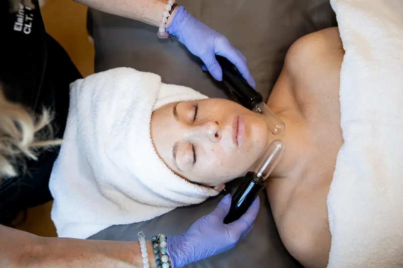 Lymphatic drainage treatment for detox and inflammation reduction